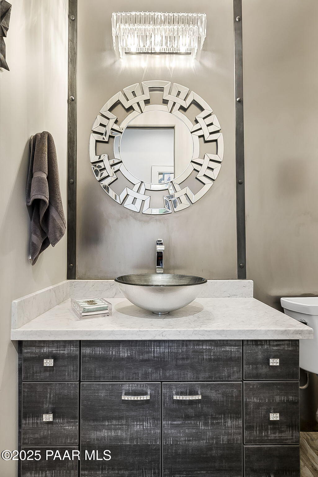 5245 West Three Forks Road Prescott, AZ 86305 - Photo 38 of 68 a bathroom with a sink and a mirror