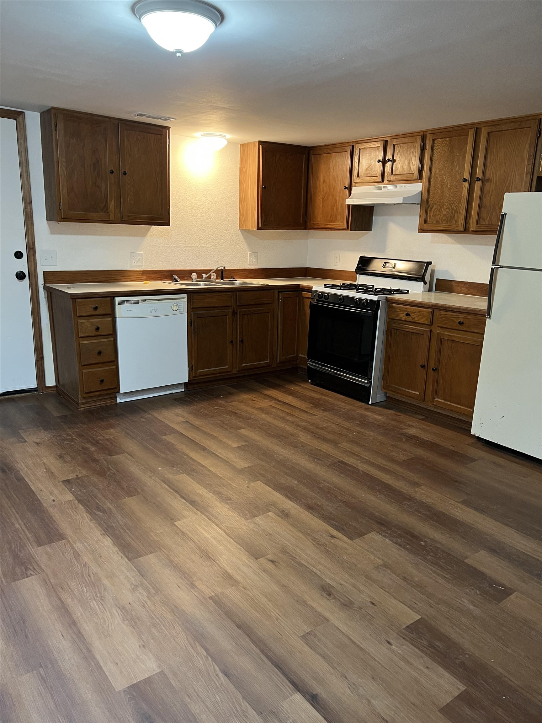 3544 Southwest 100th Street Augusta, KS 67010 - Photo 6 of 13