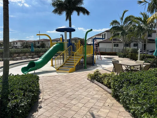 $3,600 | 10371 West 33rd Court, Unit 10371, Hialeah, FL 33018