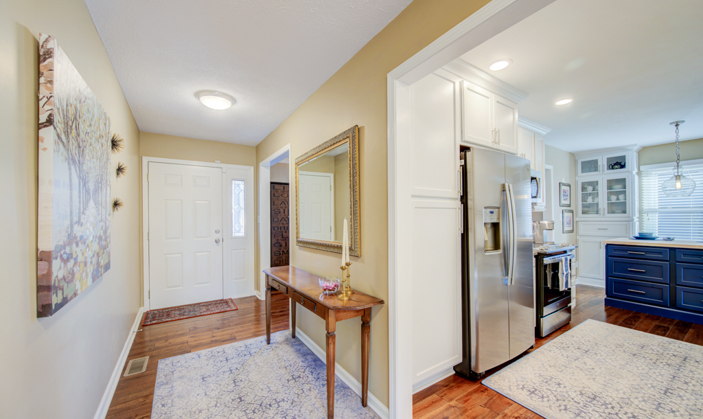12838 Wembly Road Carmel, IN 46033 - Photo 4 of 37 Gallery Image 4