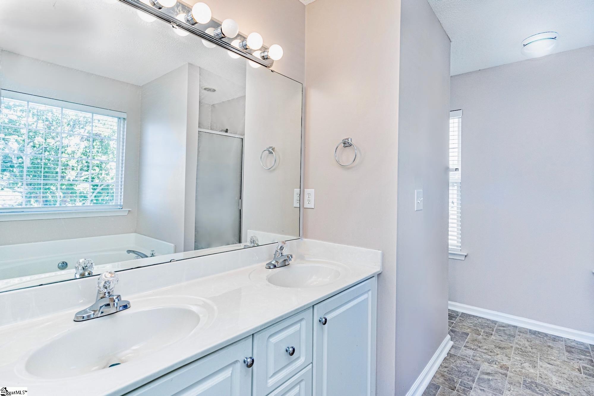 403 Canvasback Way Easley, SC 29642 - Photo 16 of 29 Gallery Image 16