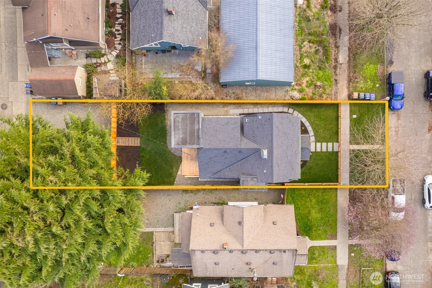 949 South Ridgewood Avenue Tacoma, WA 98405 - Photo 2 of 39 a view of swimming pool