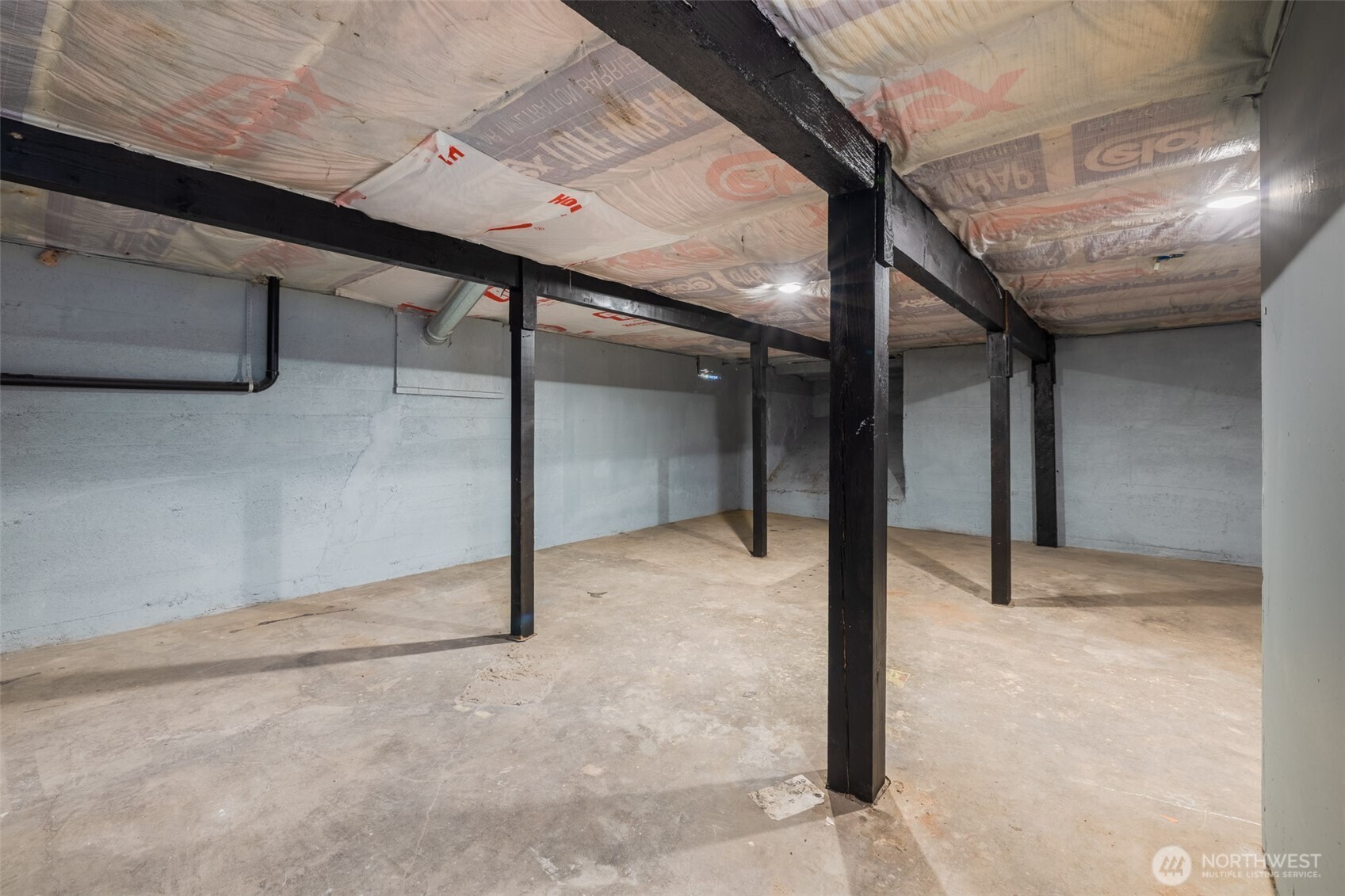949 South Ridgewood Avenue Tacoma, WA 98405 - Photo 28 of 39 a view of an empty room