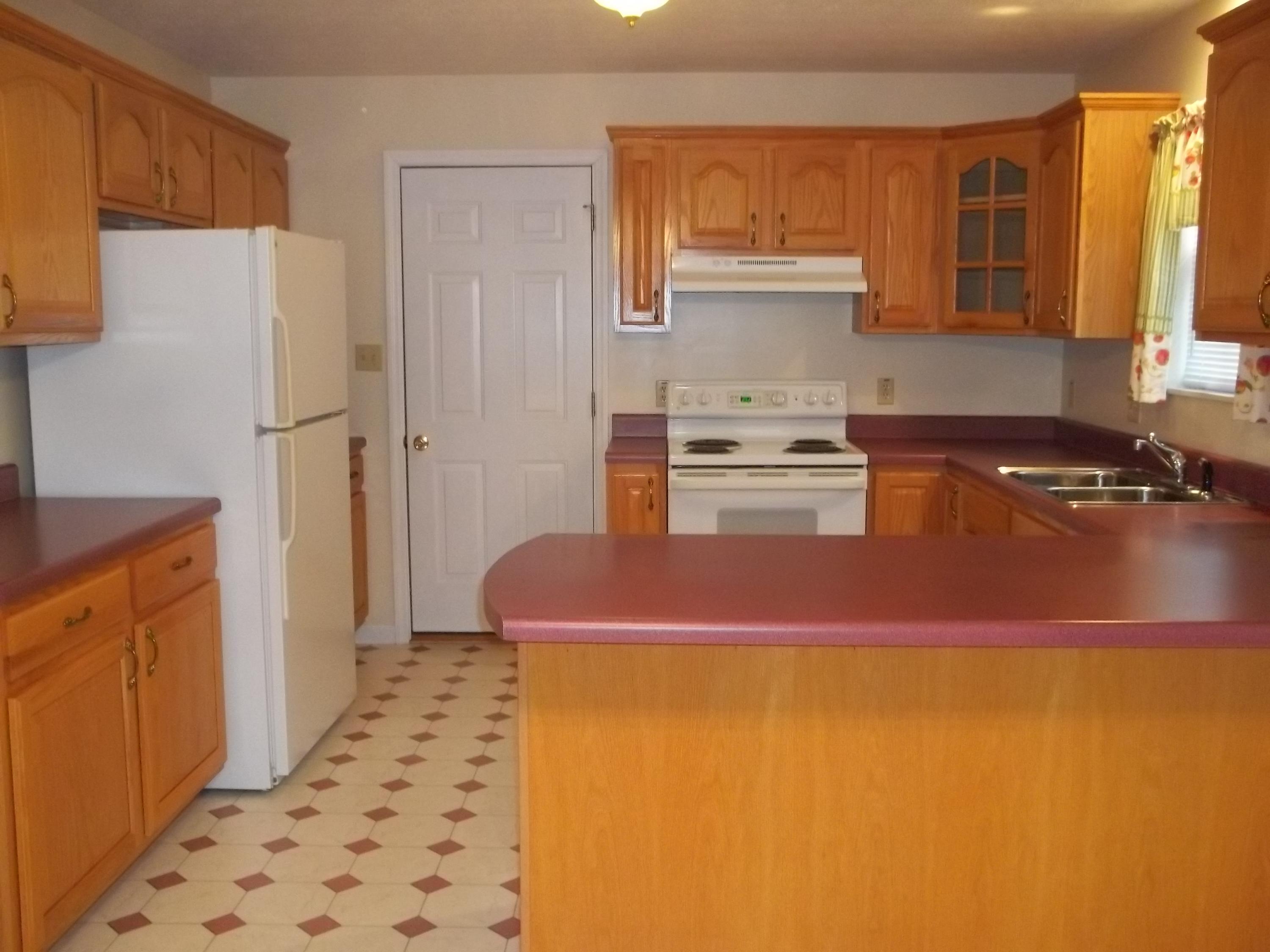 205 Laurel Road Clinton, TN 37716 - Photo 3 of 17 100_7062.JPG