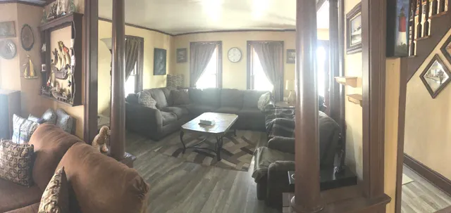 $194,900 | 304 South Poplar Street, Onarga, IL 60955