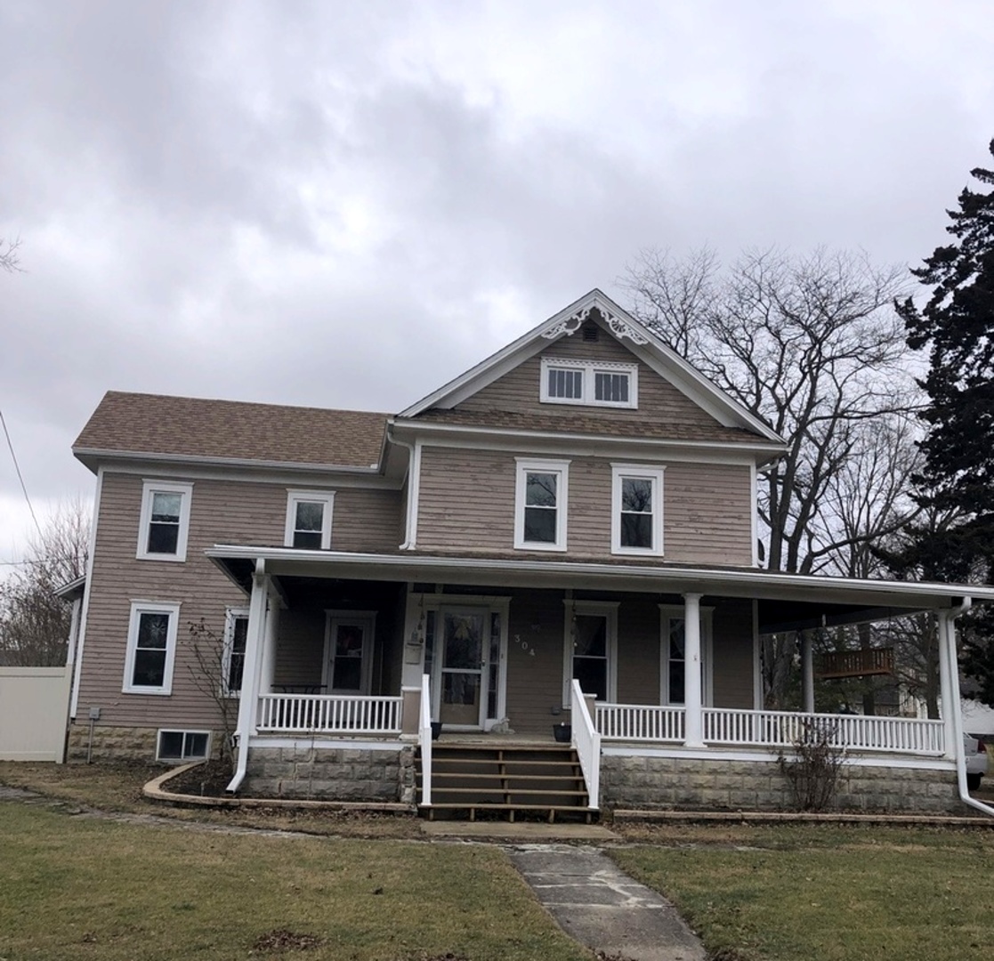 304 South Poplar Street Onarga, IL 60955 - Photo 3 of 48