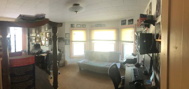 $194,900 | 304 South Poplar Street, Onarga, IL 60955