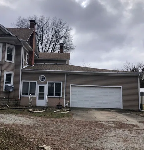 $194,900 | 304 South Poplar Street, Onarga, IL 60955