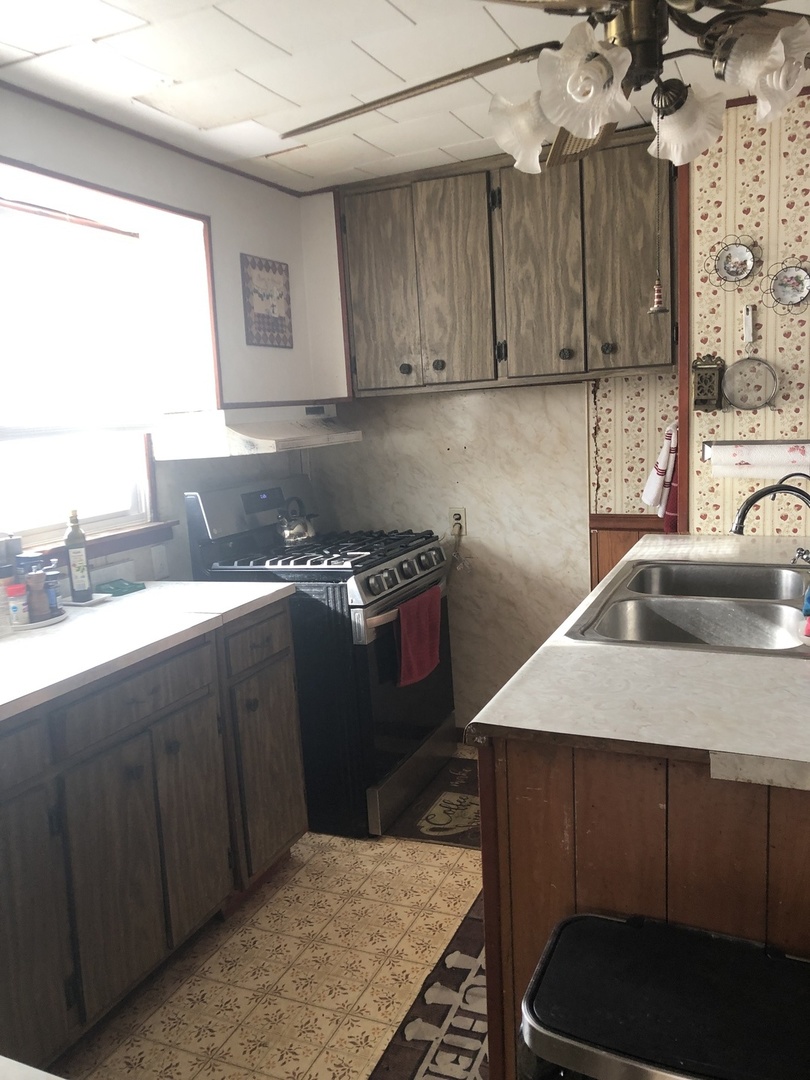 304 South Poplar Street Onarga, IL 60955 - Photo 7 of 48