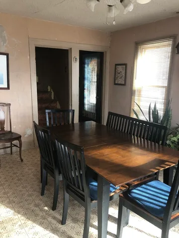 $194,900 | 304 South Poplar Street, Onarga, IL 60955