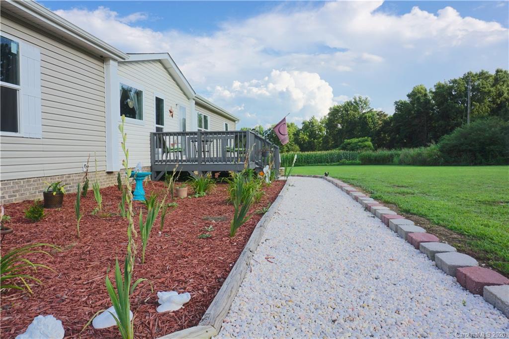 16462 Remington Way Locust, NC 28097 - Photo 2 of 27 Gallery Image 2