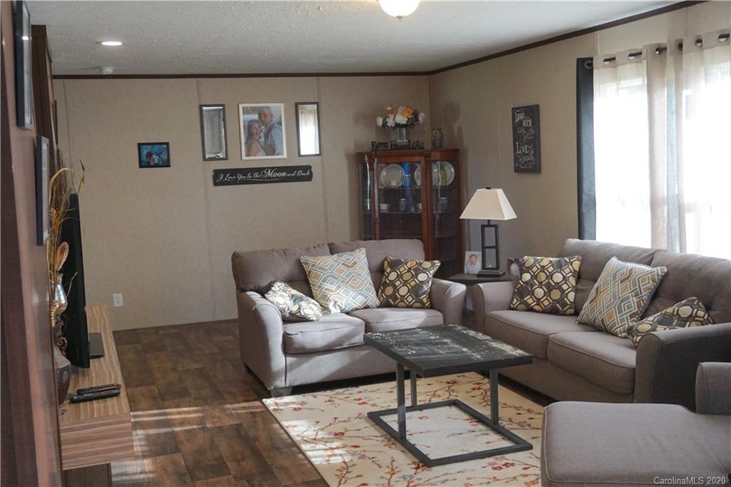 16462 Remington Way Locust, NC 28097 - Photo 3 of 27 Gallery Image 3