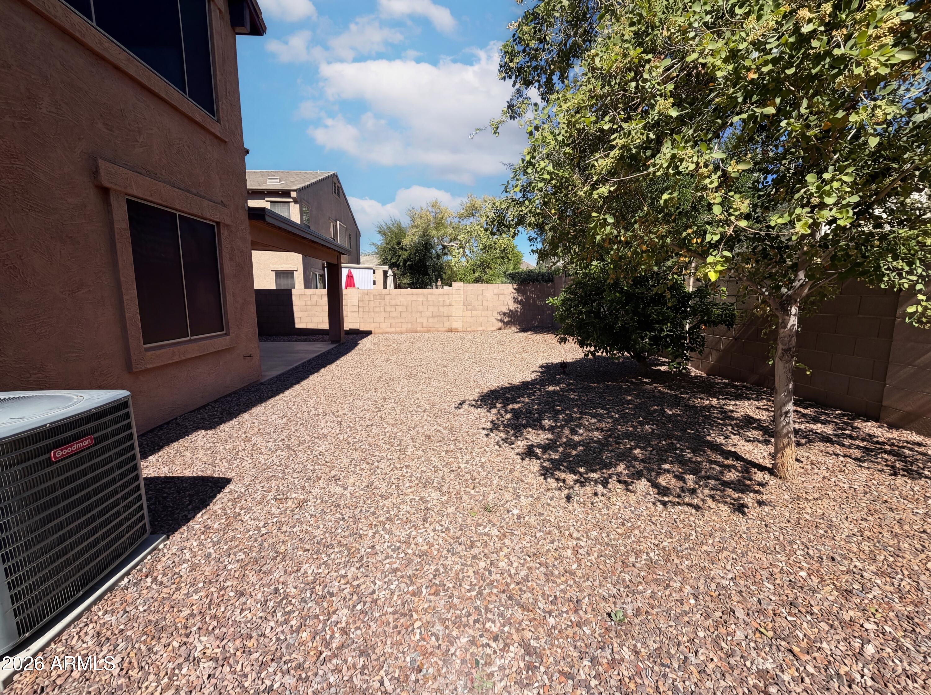 2634 East Ridge Creek Road Phoenix, AZ 85024 - Photo 24 of 39