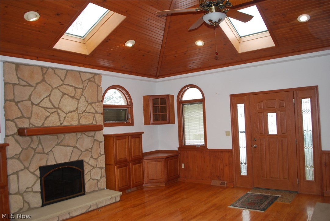 7320 Oakwood Road Parma, OH 44130 - Photo 6 of 24