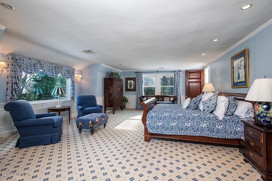 171 North Maple Avenue Greenwich, CT 06830 - Photo 10 of 16 a living room with furniture and a rug