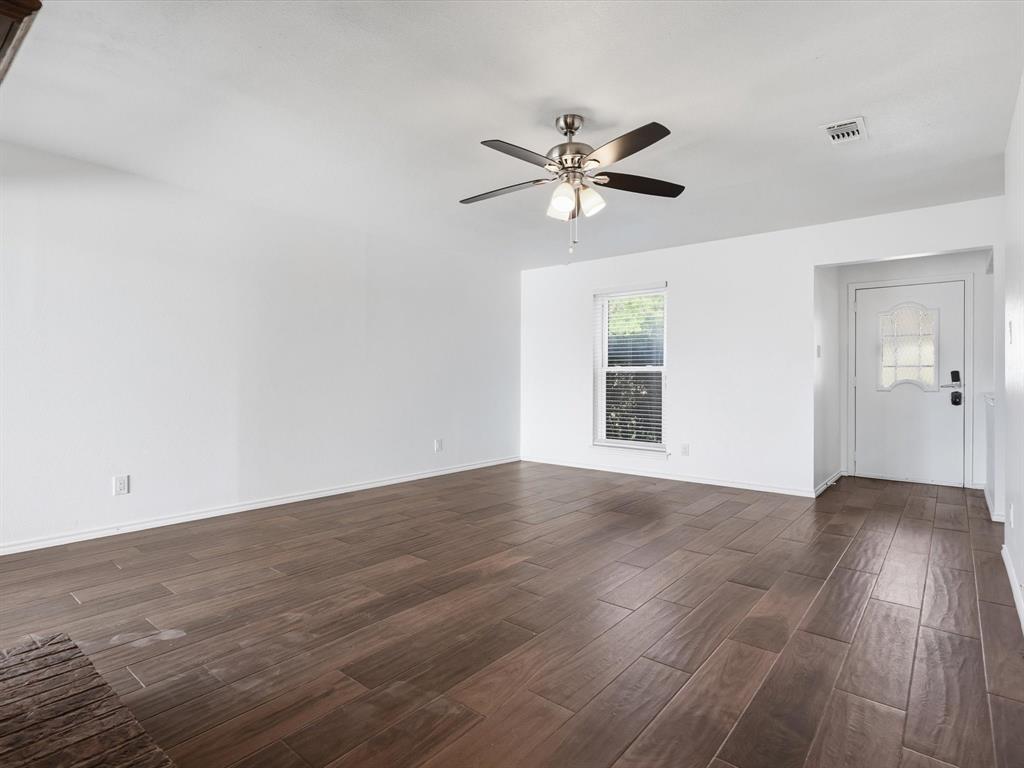 2110 Azalea Street Denton, TX 76205 - Photo 12 of 29