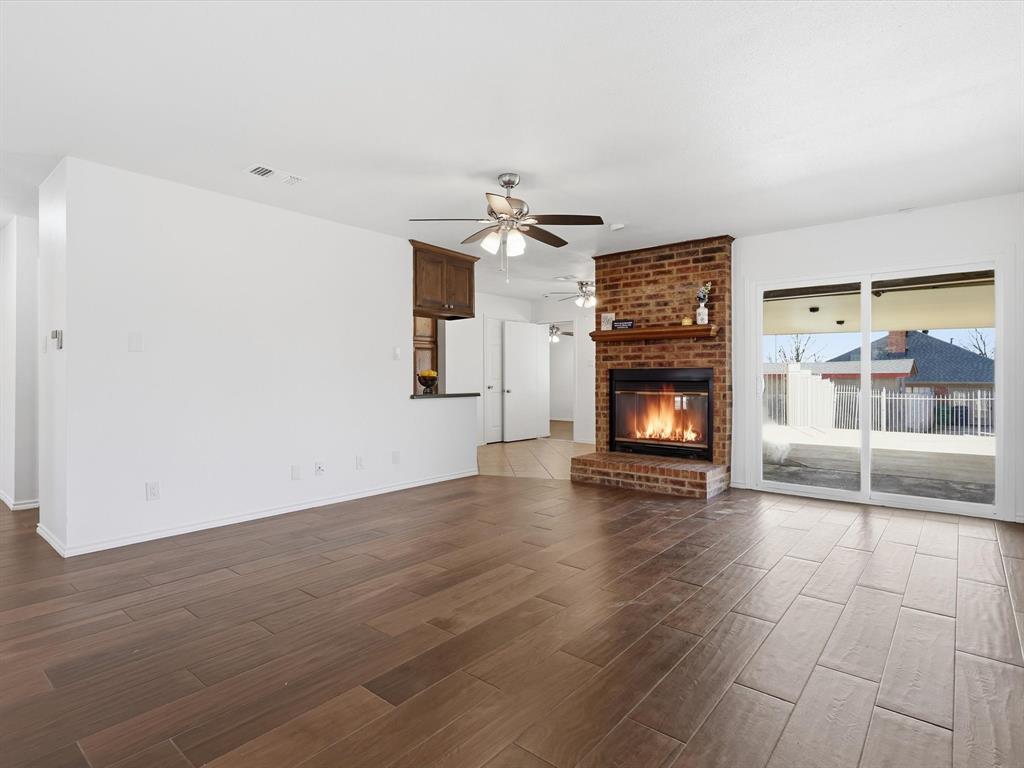 2110 Azalea Street Denton, TX 76205 - Photo 10 of 29