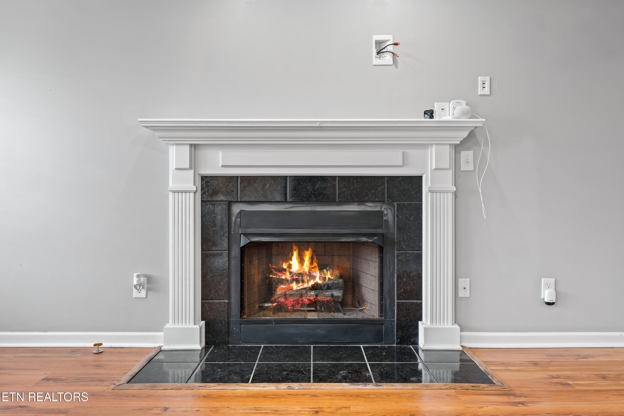 2805 Porch Swing Road Knoxville, TN 37938 - Photo 16 of 48 a living room with a fireplace and a fireplace