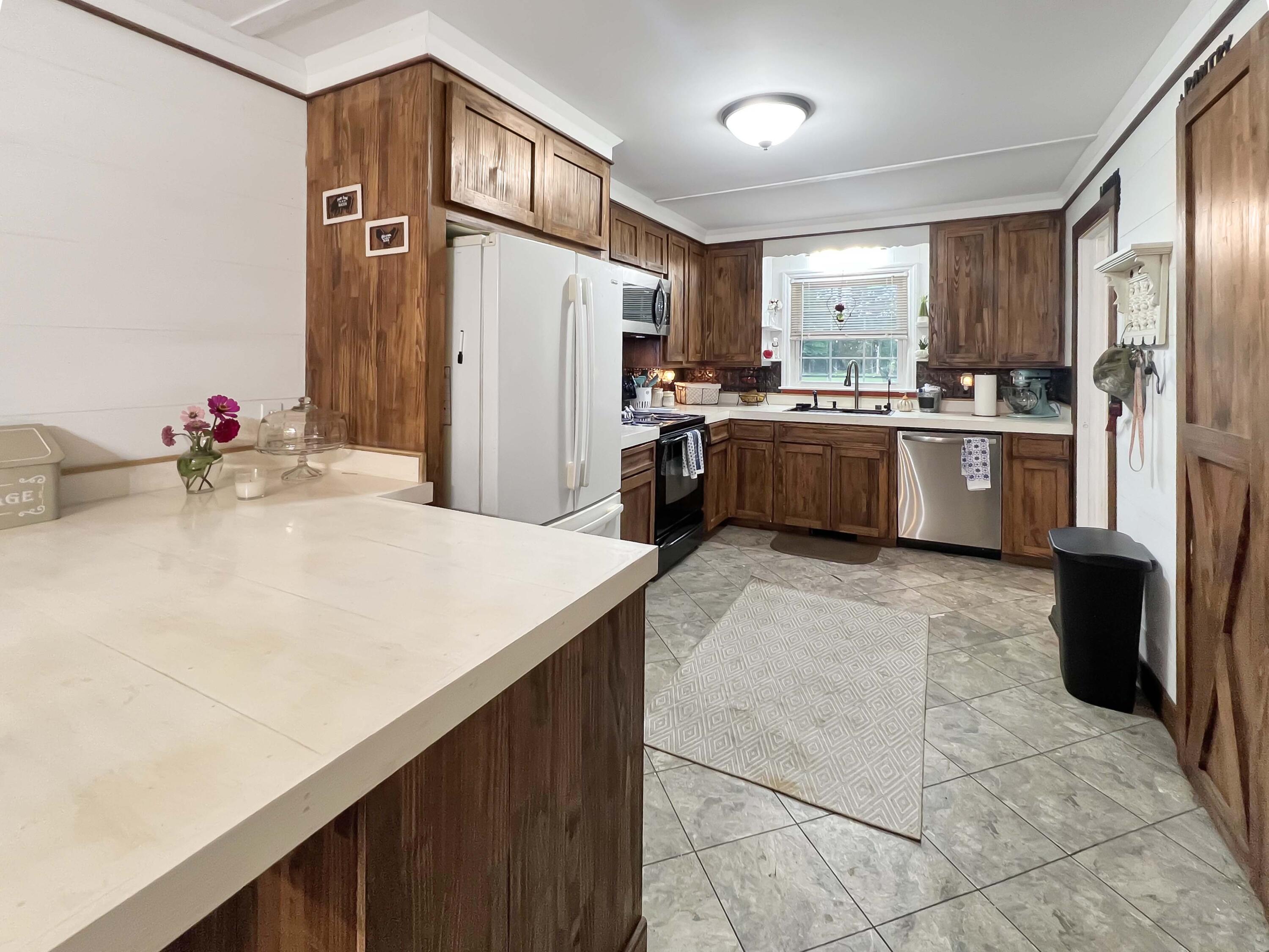 151 Grannys Lane St. George, SC 29477 - Photo 9 of 35 Gkitchen3