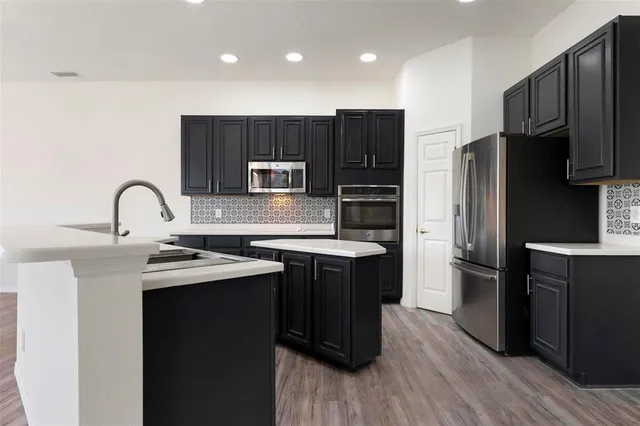 $3,700 | 6121 46th Lane East, Bradenton, FL 34203