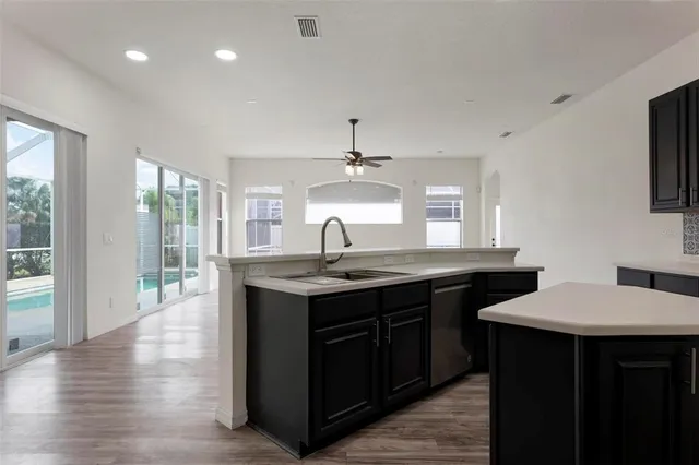 $3,700 | 6121 46th Lane East, Bradenton, FL 34203