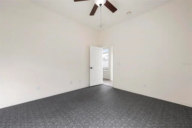 $3,700 | 6121 46th Lane East, Bradenton, FL 34203