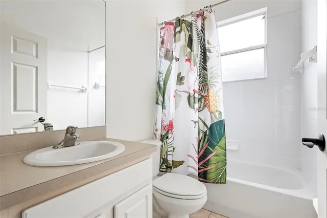 $3,700 | 6121 46th Lane East, Bradenton, FL 34203