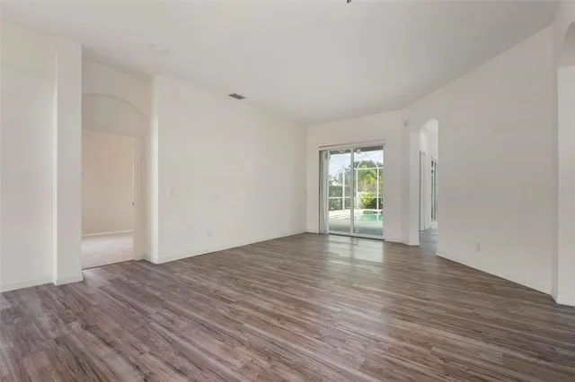 $3,700 | 6121 46th Lane East, Bradenton, FL 34203