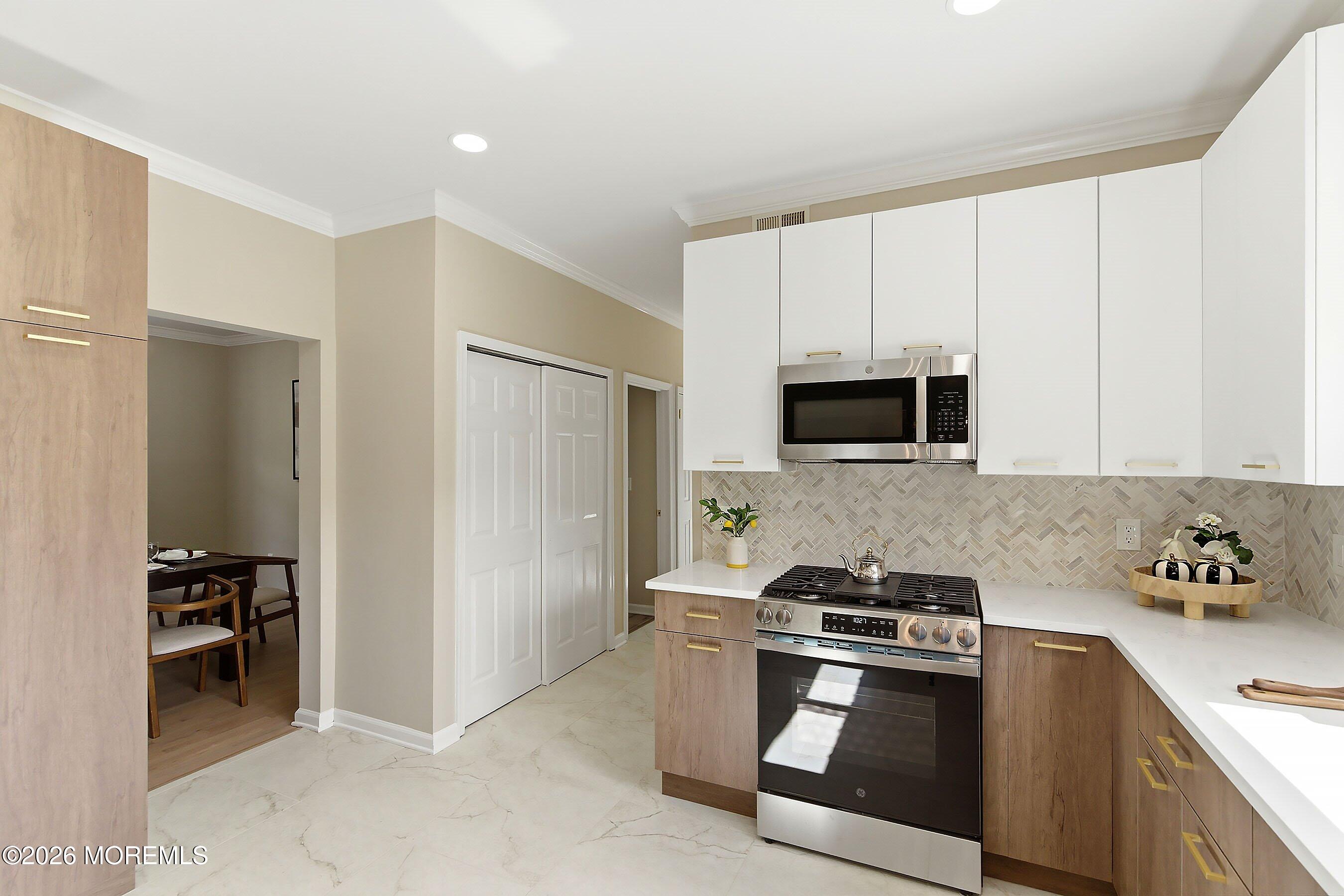 304 Disbrow Hill Road Millstone Township, NJ 08535 - Photo 16 of 54 25-Kitchen 1D