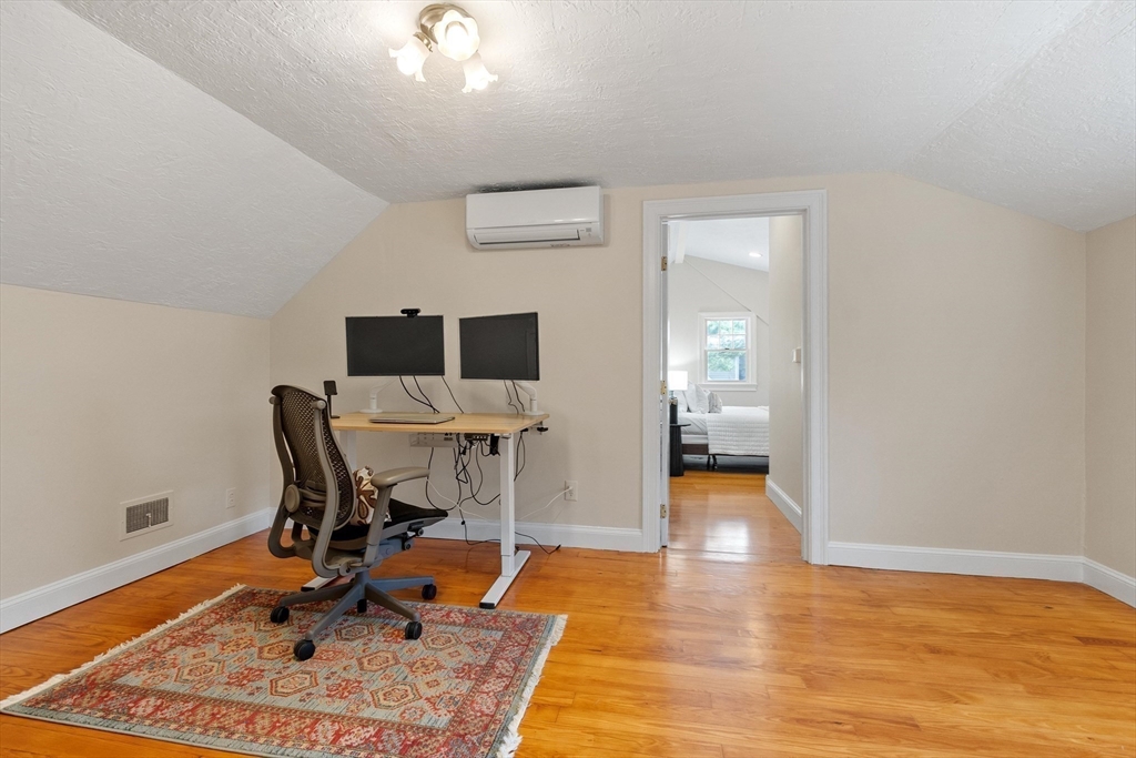 39 Greenwood Street Lexington, MA 02421 - Photo 31 of 41 Gallery Image 31
