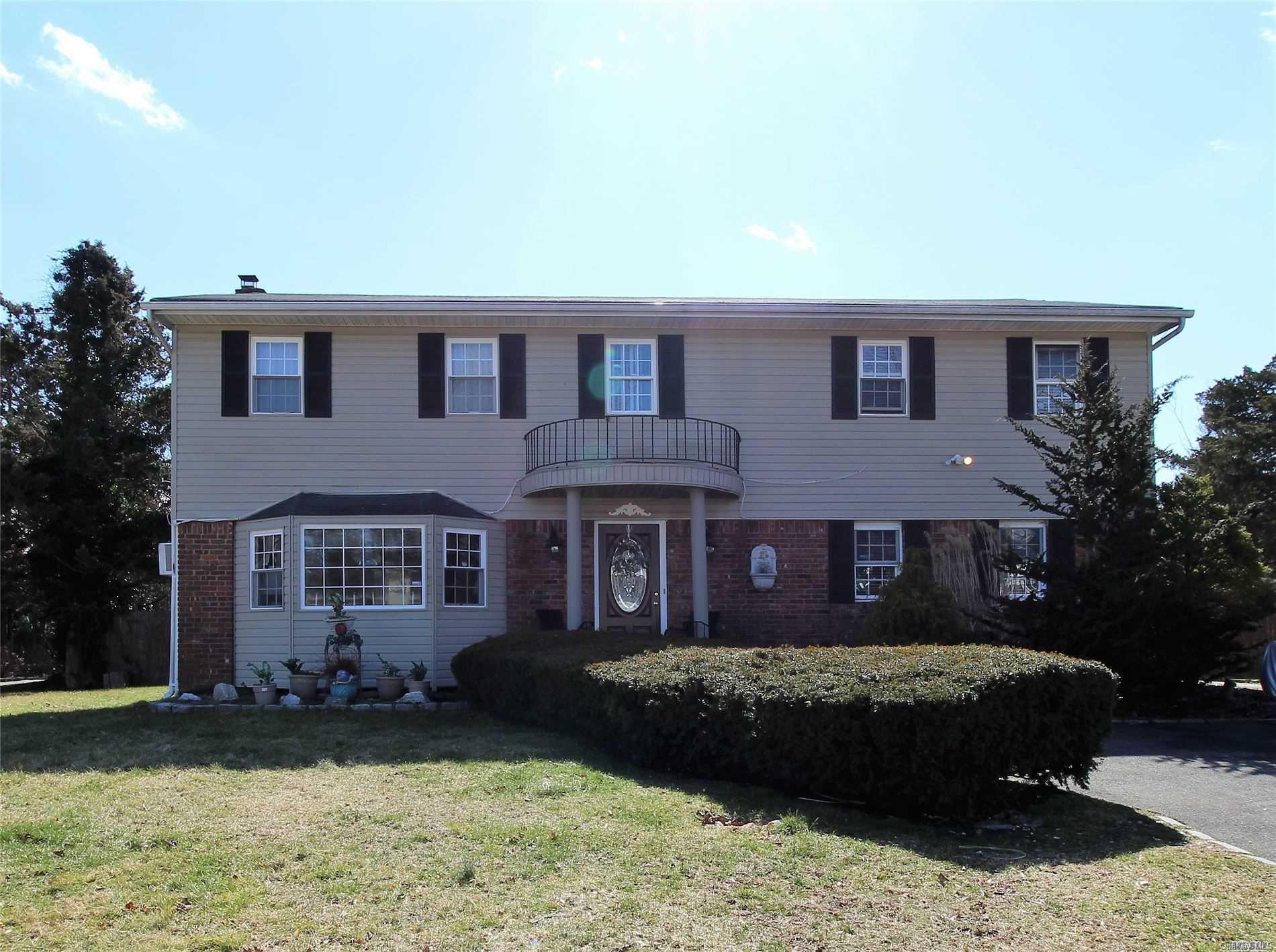 39 Knollcrest Road Nesconset, NY 11767 - Photo 1 of 1 Gallery Image 1