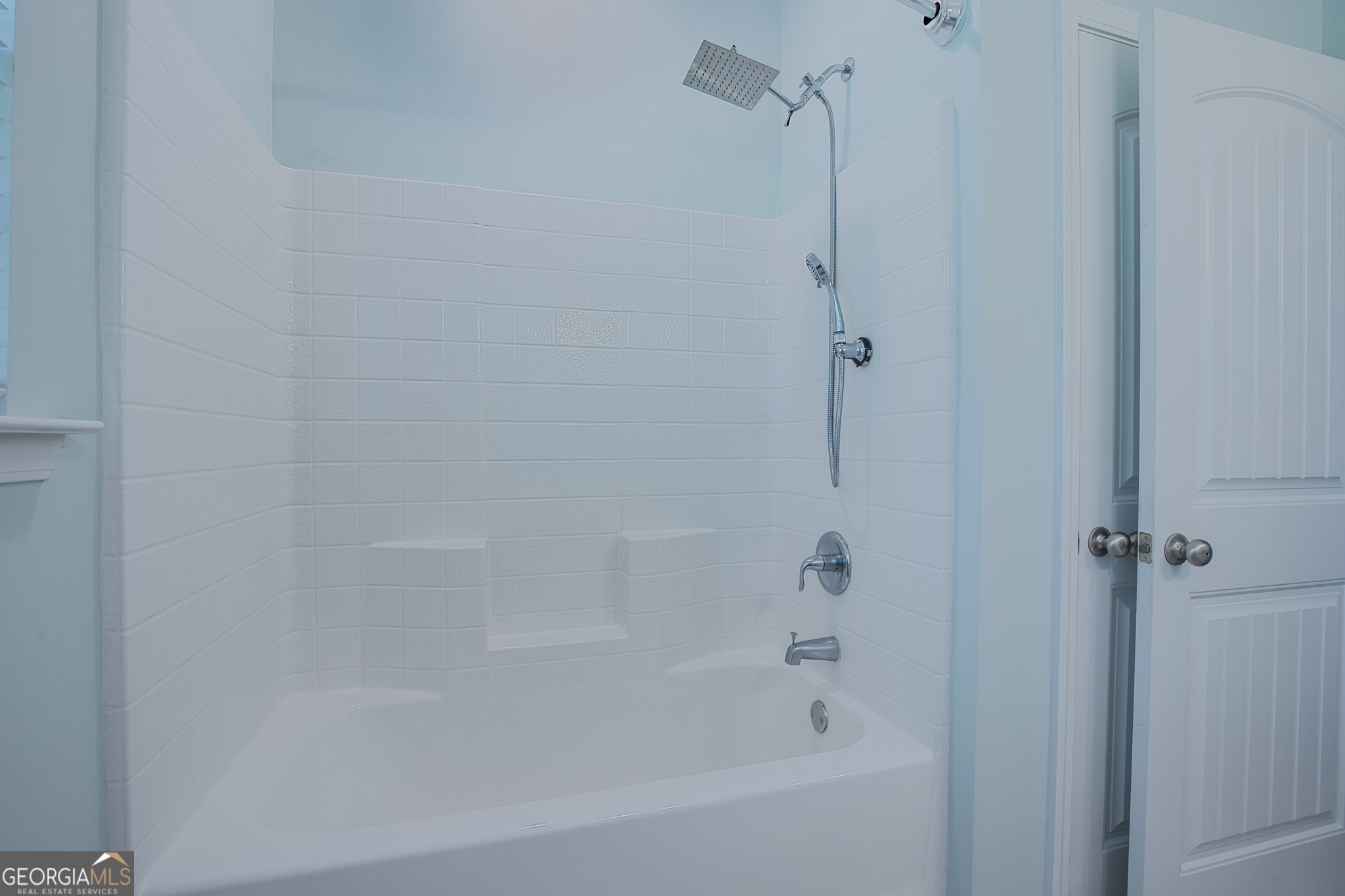 3453 John Wells Road Ludowici, GA 31316 - Photo 34 of 51 a close up of a bathtub with shower