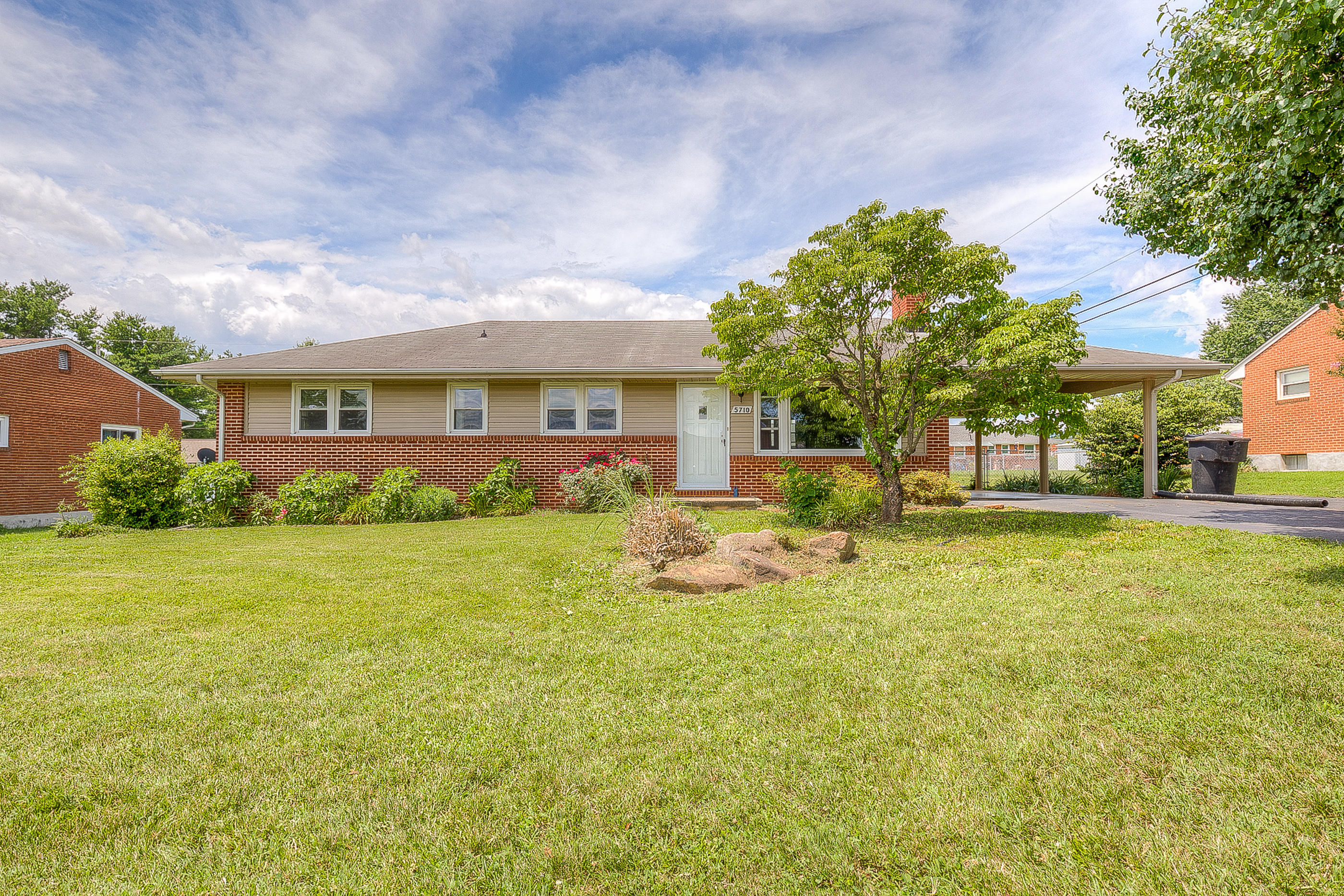 5710 Darby Road Roanoke, VA 24012 - Photo 1 of 24 Street View