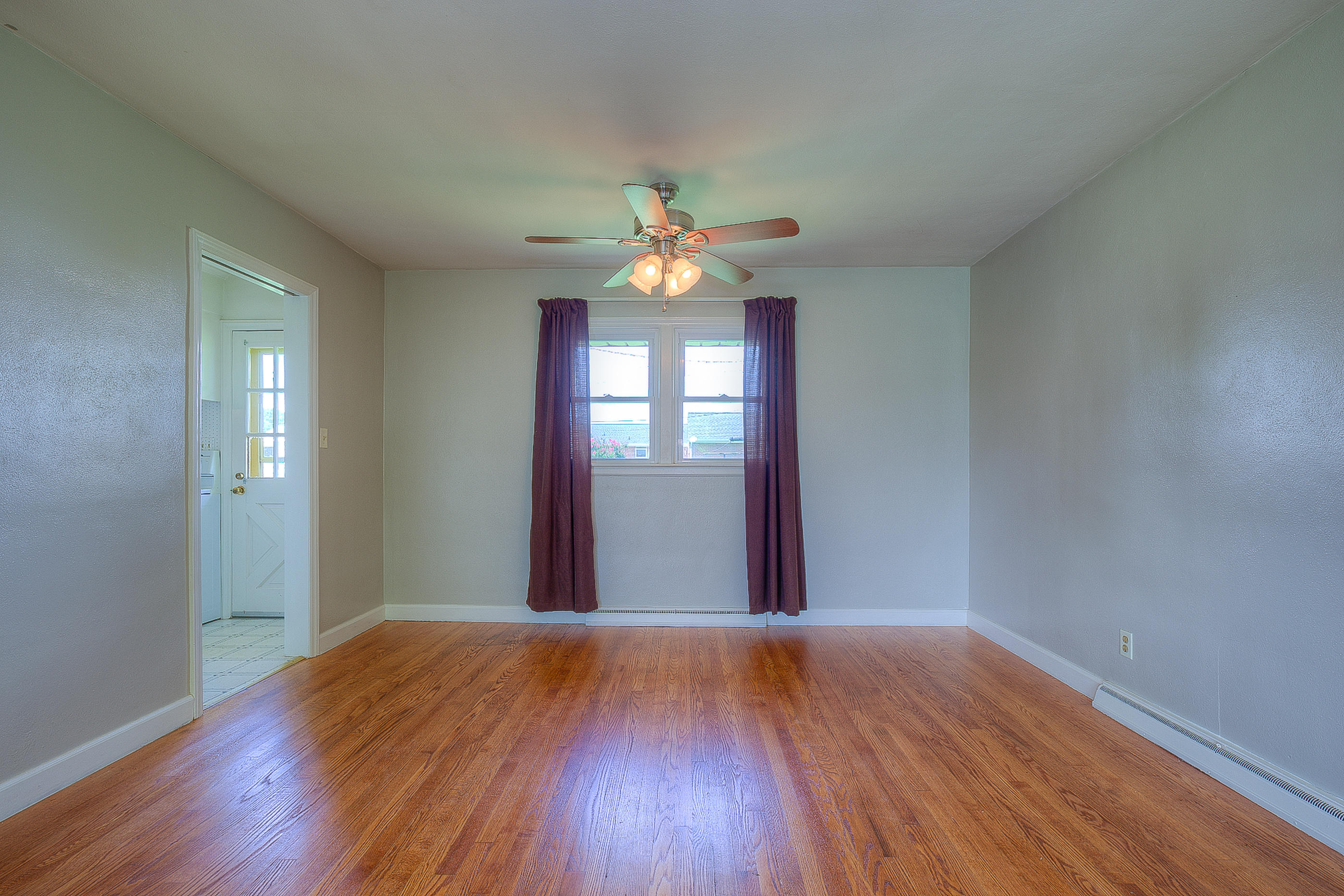 5710 Darby Road Roanoke, VA 24012 - Photo 11 of 24 20180628_0085_6_7