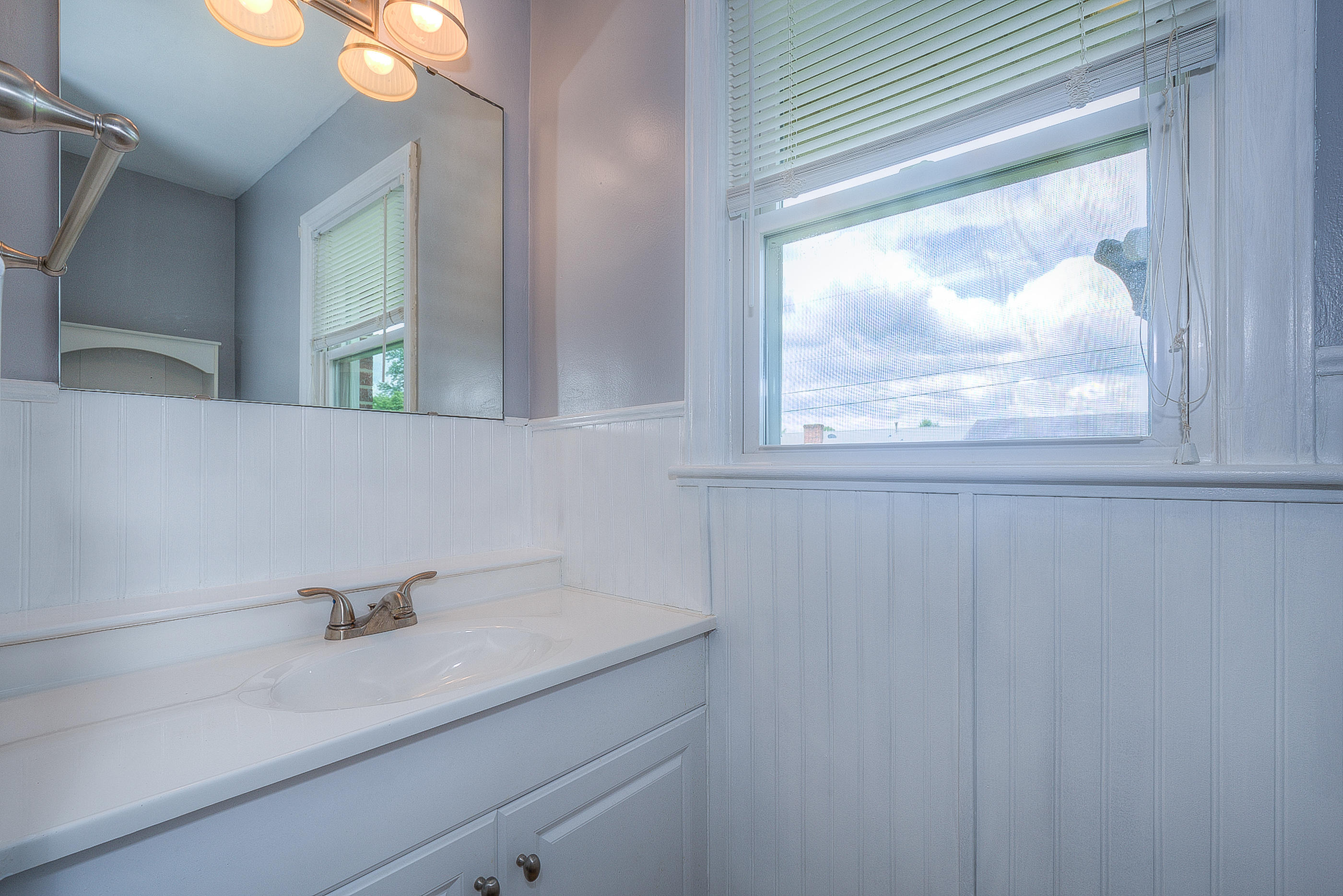5710 Darby Road Roanoke, VA 24012 - Photo 16 of 24 Bathroom 2