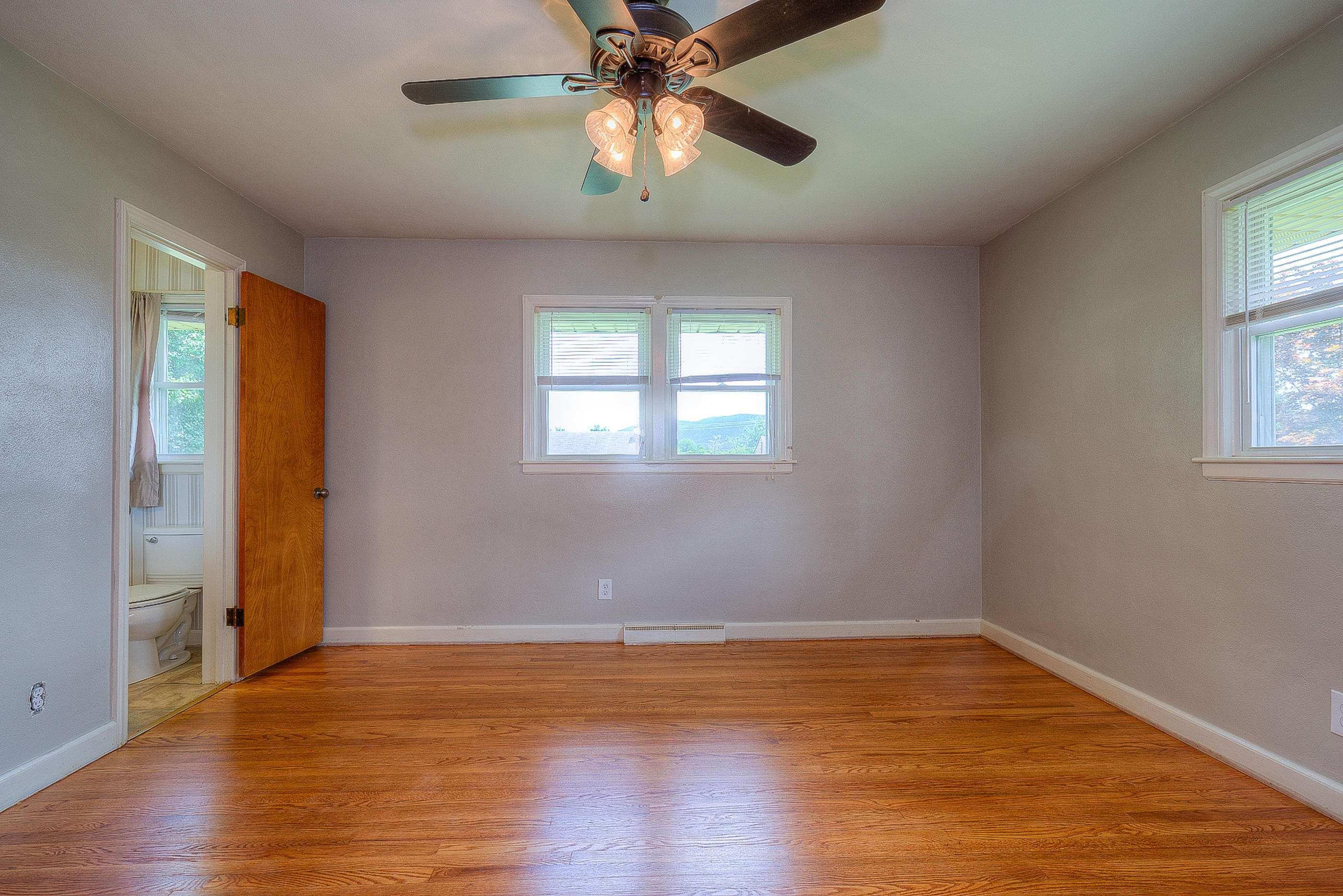 5710 Darby Road Roanoke, VA 24012 - Photo 18 of 24 20180628_0070_1_2-2