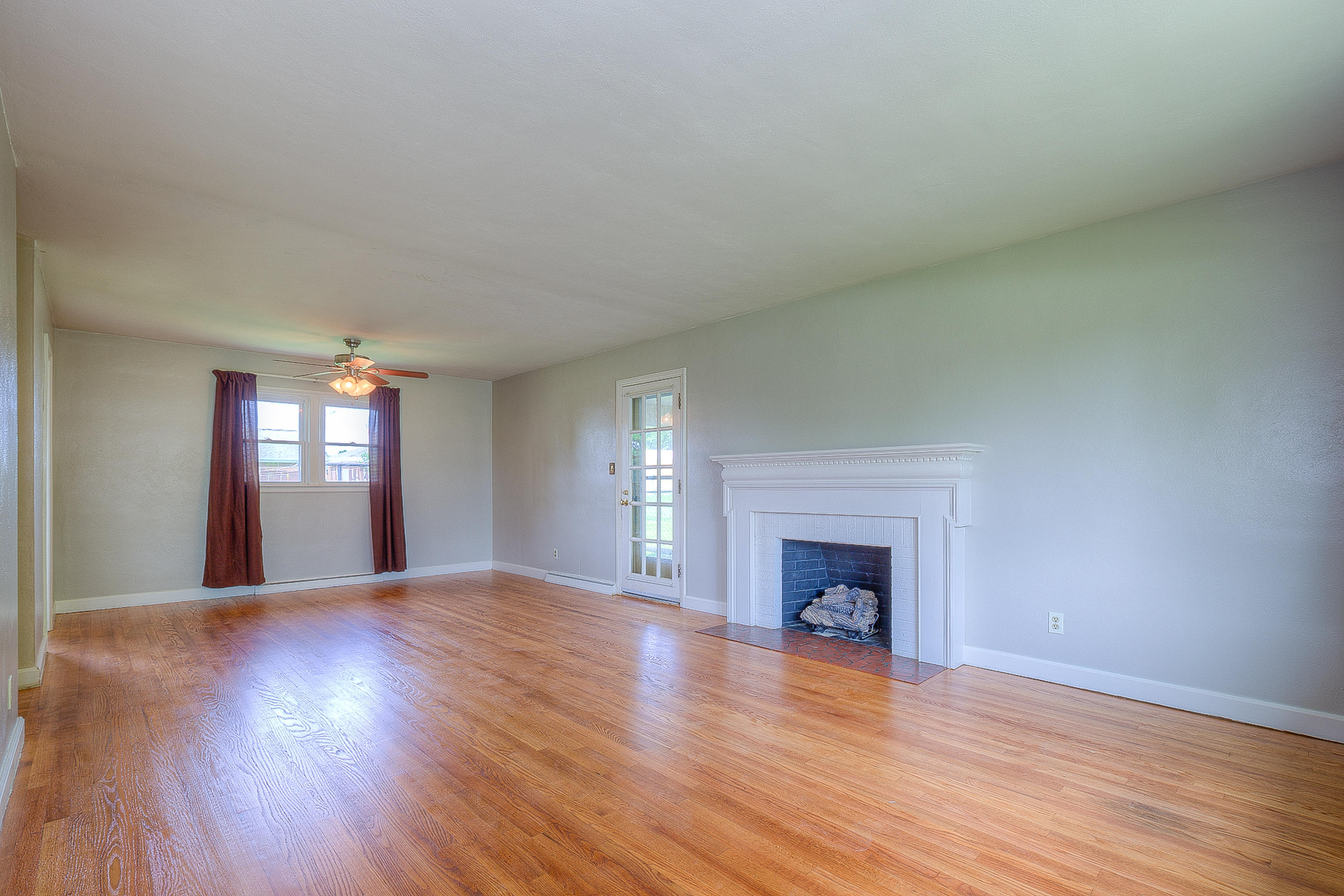 5710 Darby Road Roanoke, VA 24012 - Photo 6 of 24 Fireplace