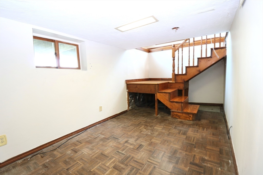 49 Lake View Road Weymouth, MA 02189 - Photo 15 of 26 Gallery Image 15