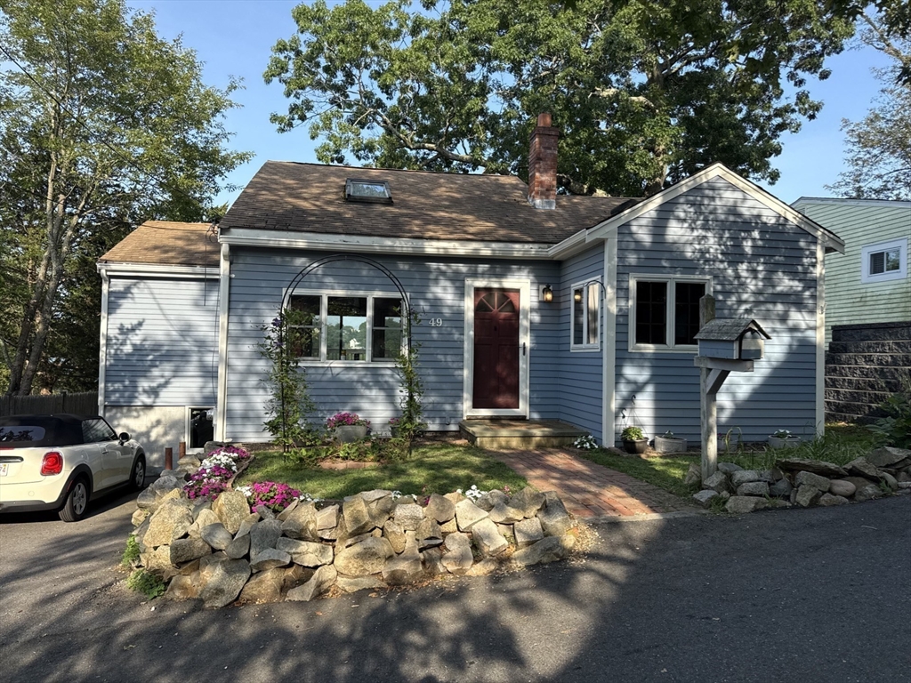 49 Lake View Road Weymouth, MA 02189 - Photo 2 of 26 Gallery Image 2