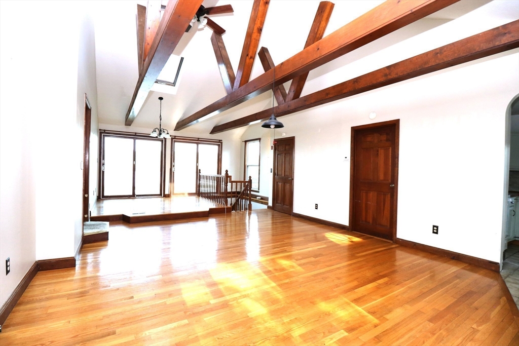 49 Lake View Road Weymouth, MA 02189 - Photo 4 of 26 Gallery Image 4