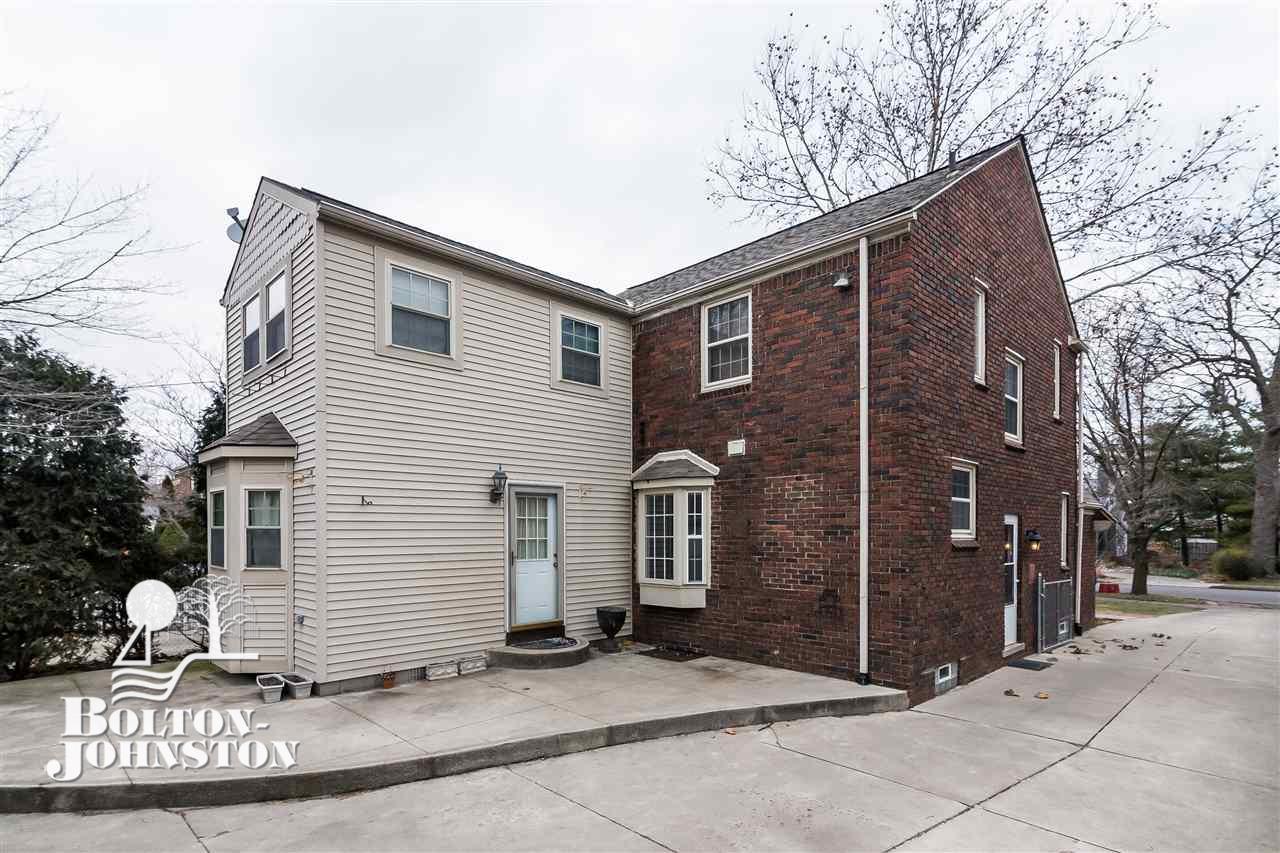 1363 Cadieux Road Grosse Pointe, MI 48230 - Photo 27 of 35 31368611-26.JPG