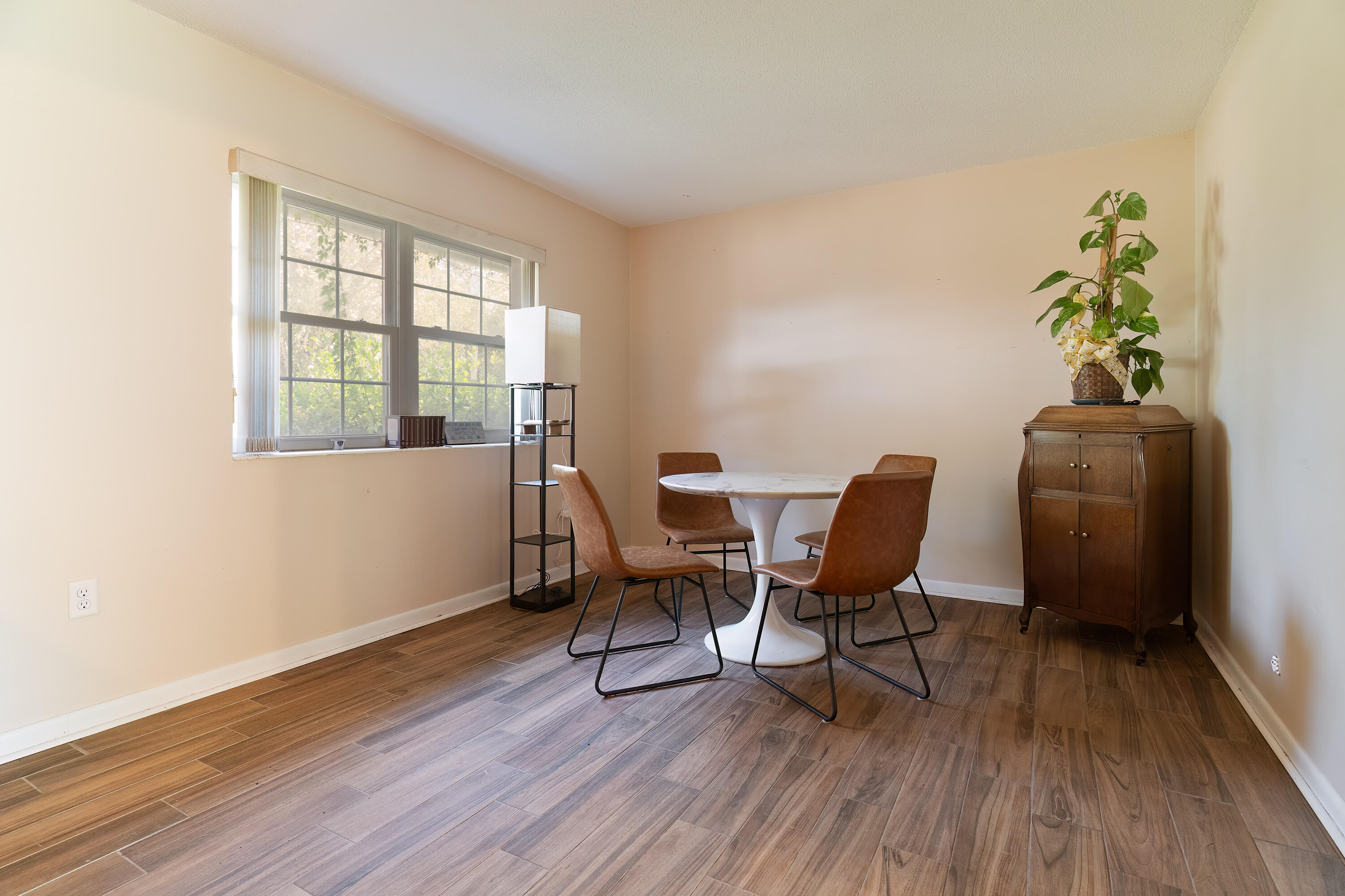 35 James Avenue Shalimar, FL 32579 - Photo 5 of 44 a workspace room with furniture and wooden floor