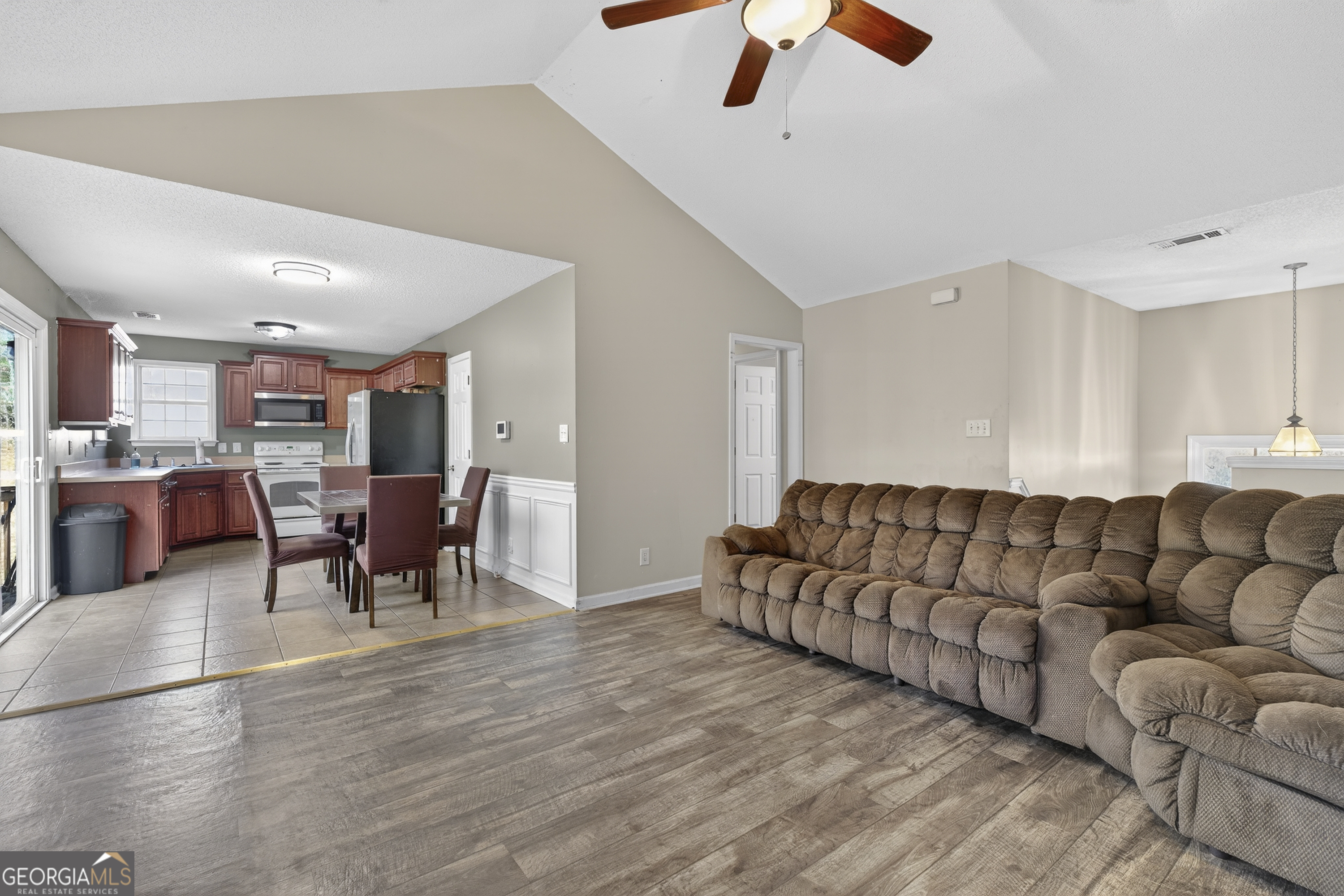 226 Amy Lane Gray, GA 31032 - Photo 12 of 46 a living room with furniture and kitchen view