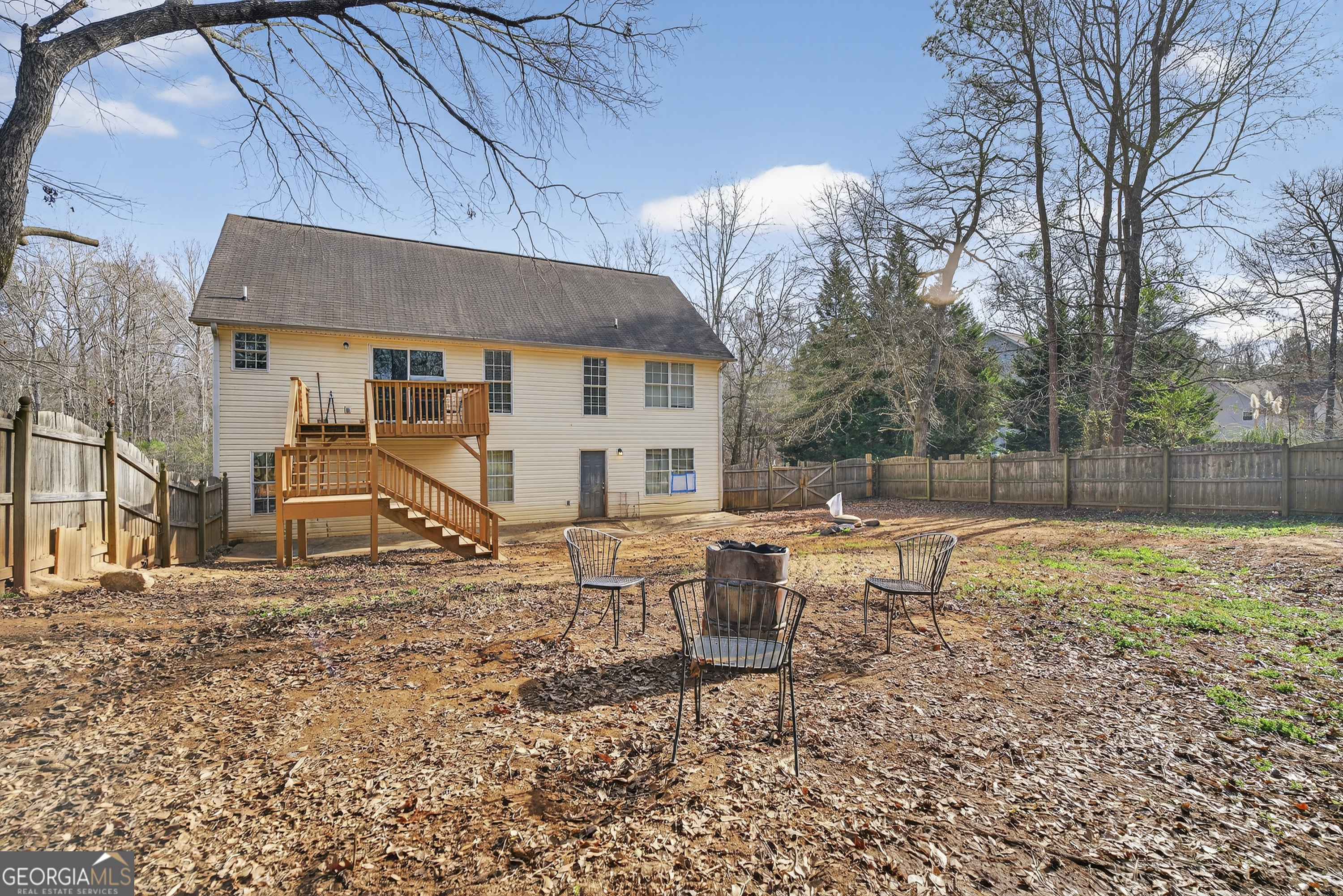 226 Amy Lane Gray, GA 31032 - Photo 44 of 46 a view of a house with backyard and sitting area