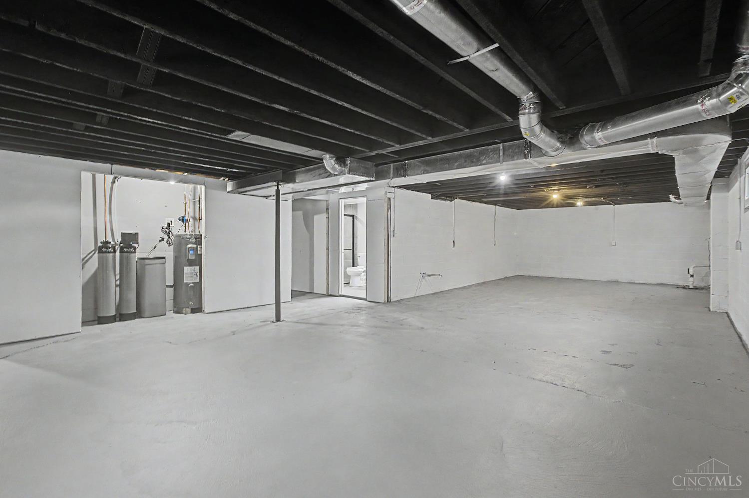 8609 Butler Warren Road West Chester, OH 45069 - Photo 28 of 49 Gallery Image 28