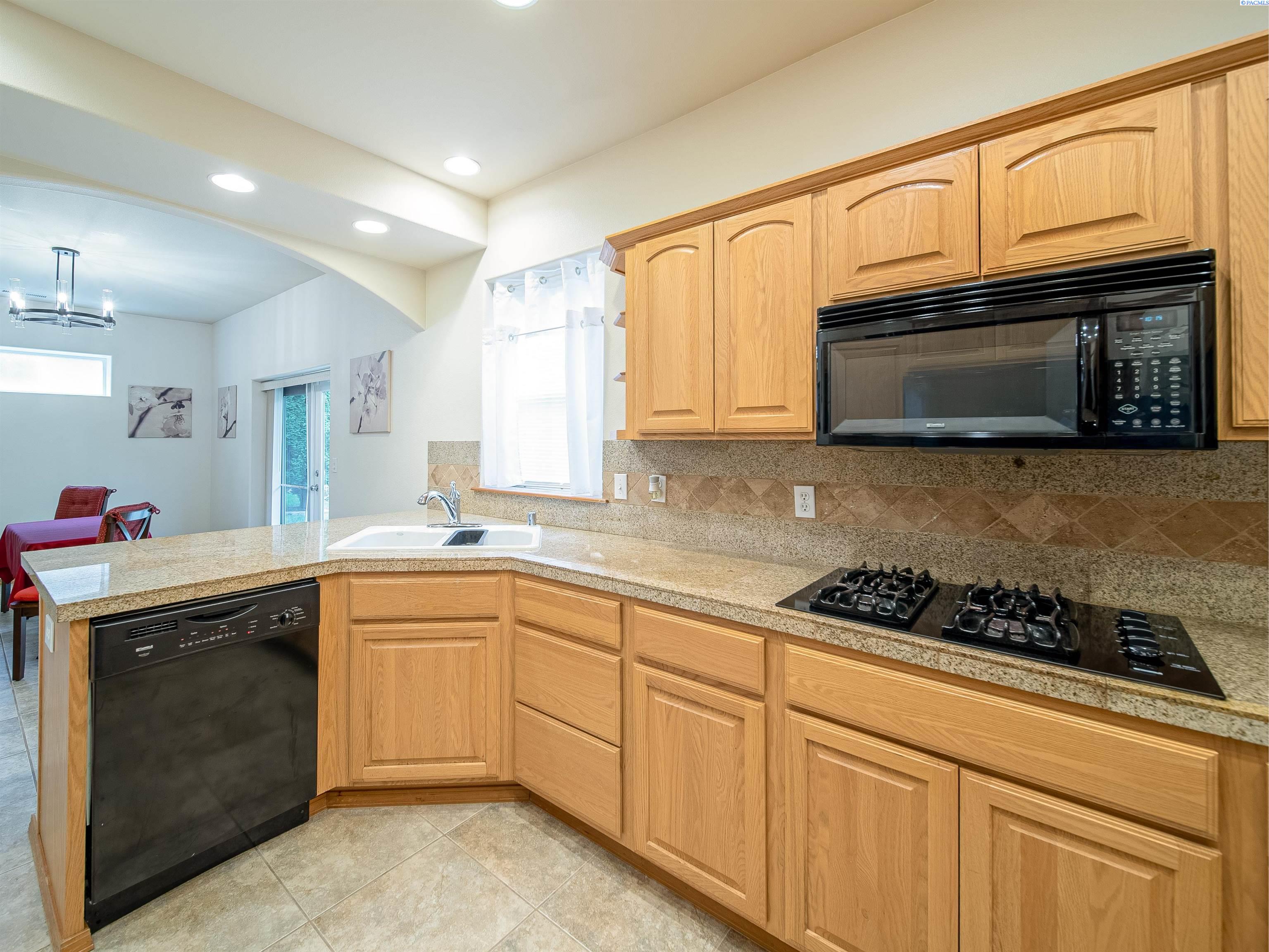 143 Keene Road Richland, WA 99352 - Photo 5 of 34 Gallery Image 5