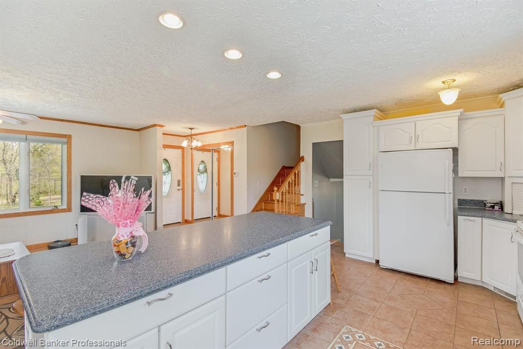 2173 Bray Road Attica, MI 48412 - Photo 3 of 39