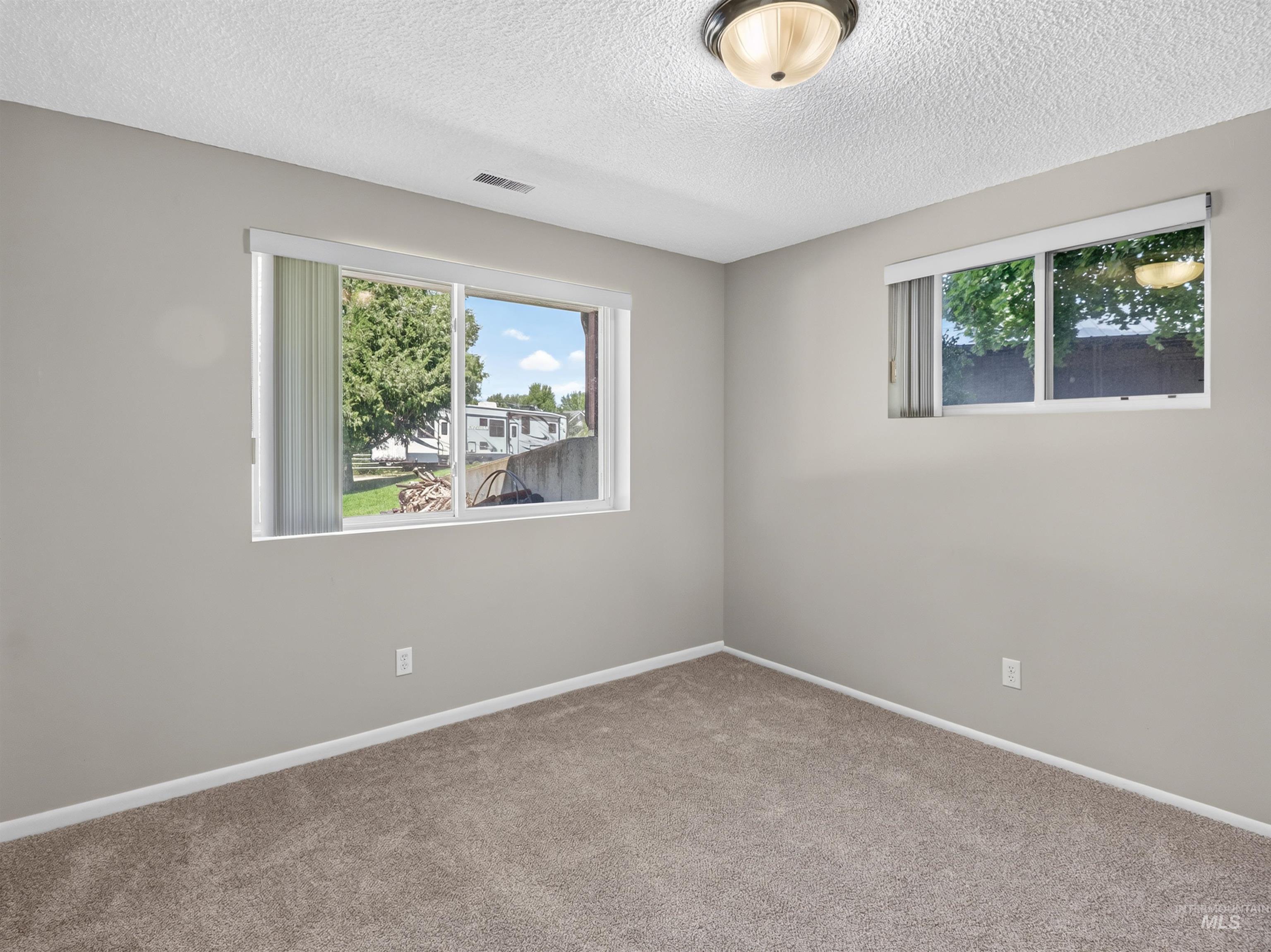 2590 South Cloverdale Road Boise, ID 83709 - Photo 20 of 34