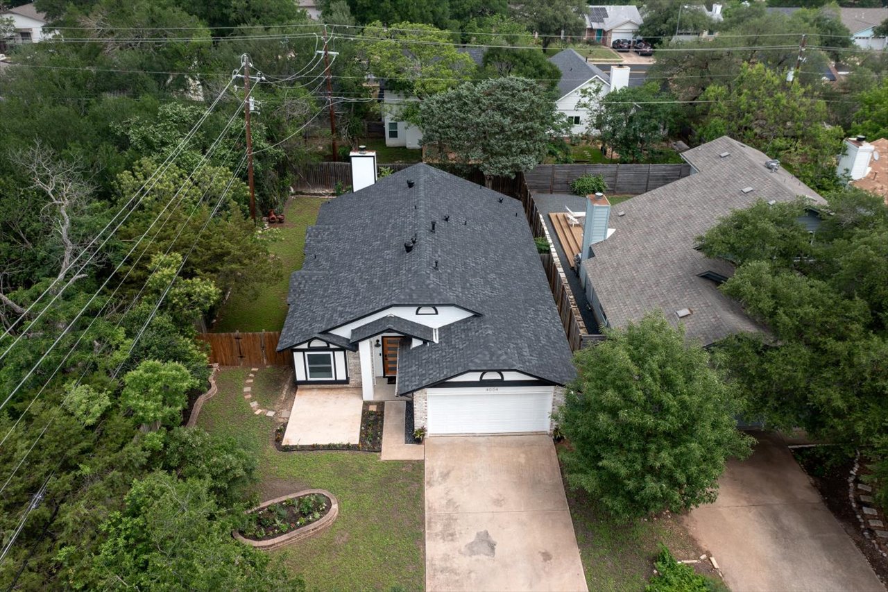 4004 Danli Lane Austin, TX 78749 - Photo 39 of 40 an aerial view of a house with a yard