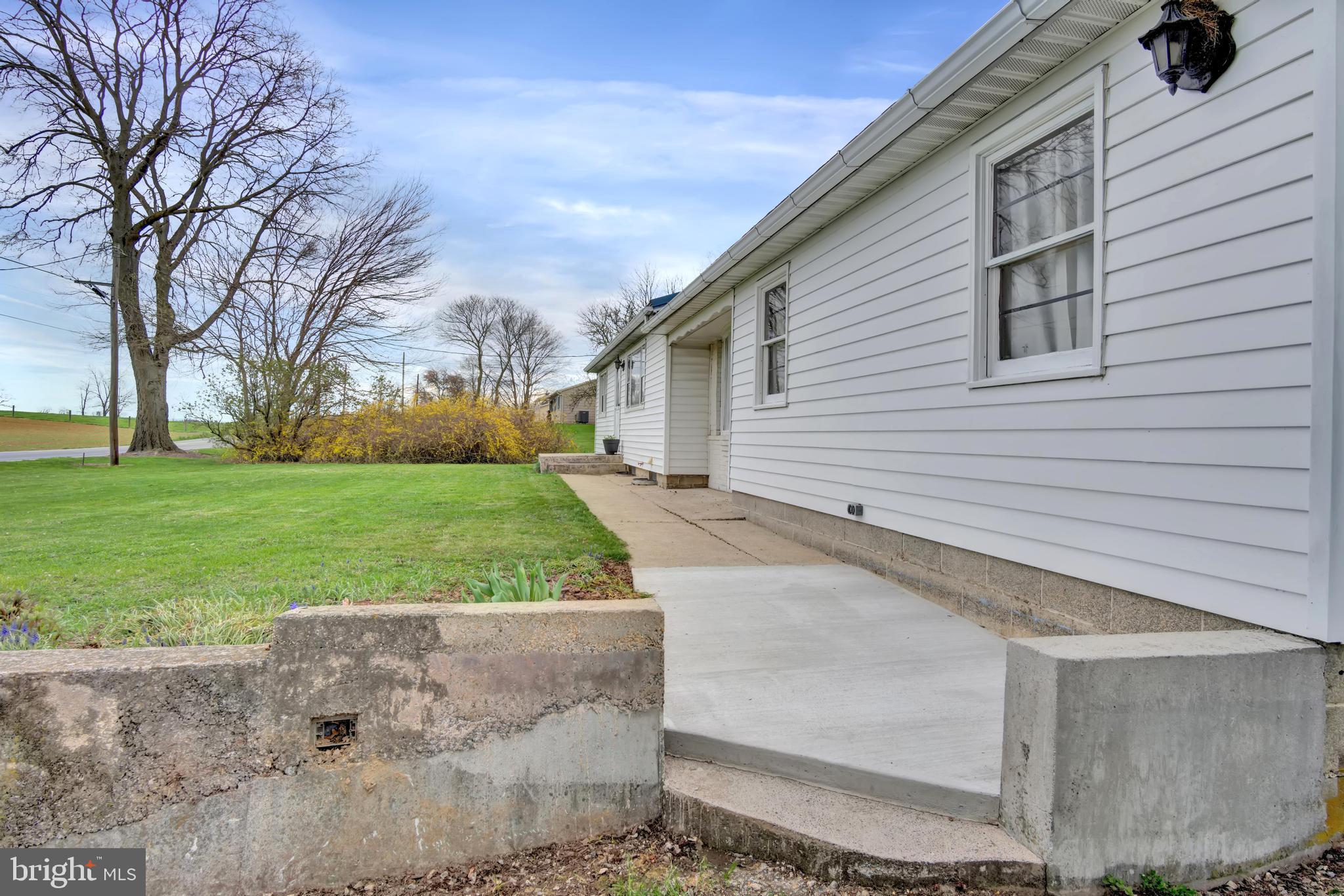 188 Bloserville Road Carlisle, PA 17015 - Photo 3 of 29
